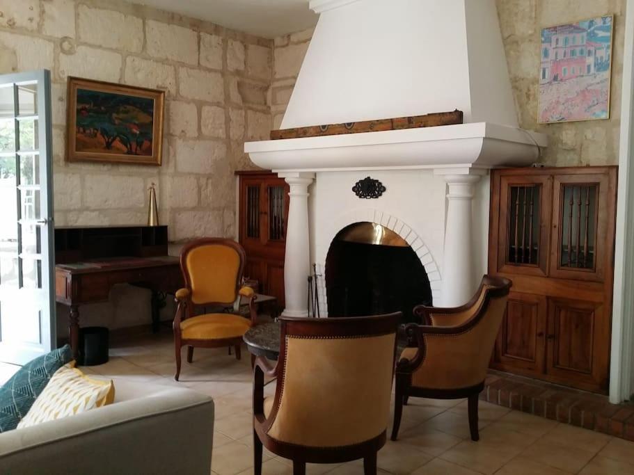 Maison Dans Un Mas Le Moulin Piot Bellegarde  Esterno foto
